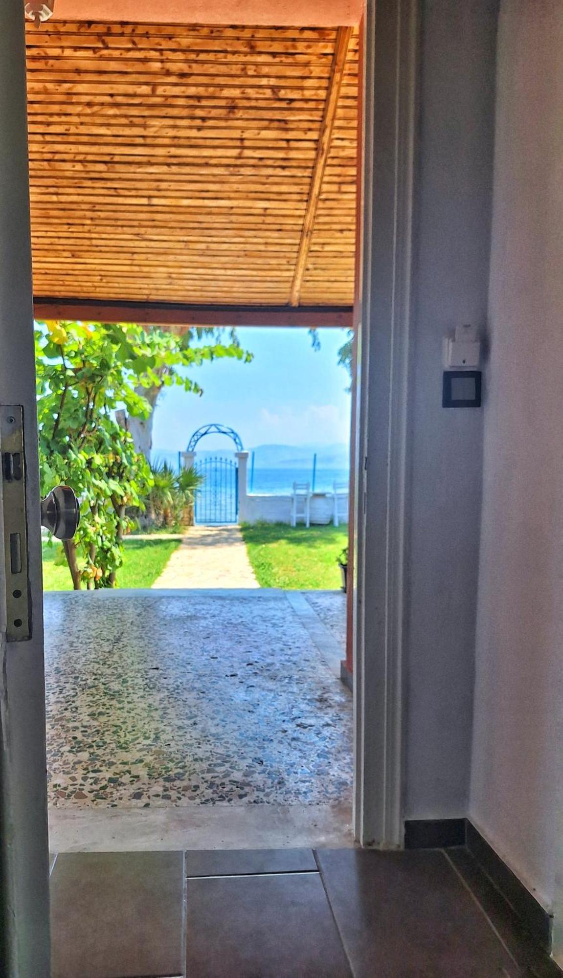 Lemami Seafront * Kávos